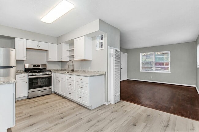 Photo - 4916 Worth St Unidad 1