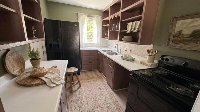 Photo - Prime MWC Rental: Huge Yard & Near Tinker AFB!