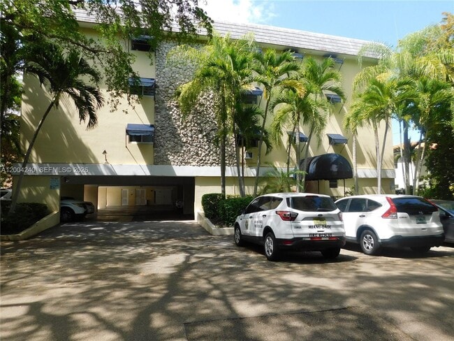 Building Photo - 427 Santander Ave Unit 302