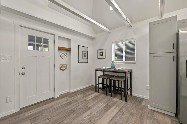 Photo - 2461 Depew St