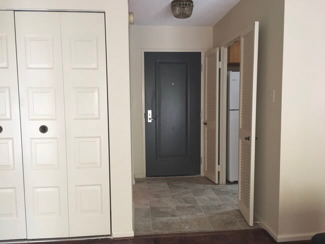 Photo - 5300 Columbia Pike Condo Unit 412