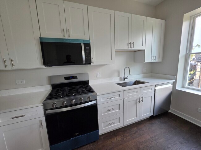 Photo - 3726 N Racine Ave Unit 3