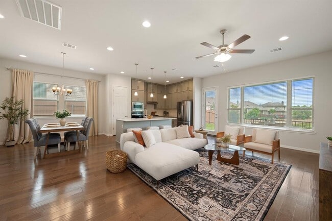 Photo - 1416 Reprise Bnd