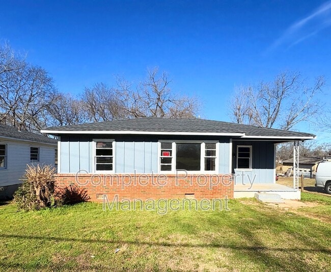 Building Photo - 810 Fairfax Ave