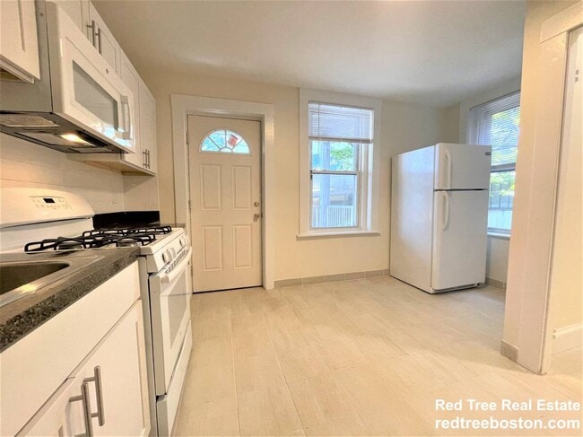 Photo - 5 Barrows St Unit #3
