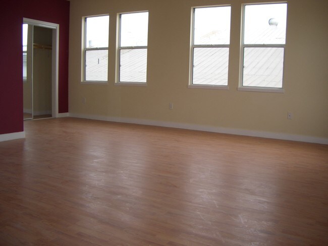 8 Live/Work Units - Exempt from Rent Control