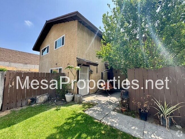 Building Photo - 1749 E Fairfield Ct Unit 3 Rental