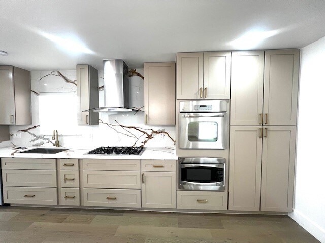 Photo - 12318 Queensbury Ln