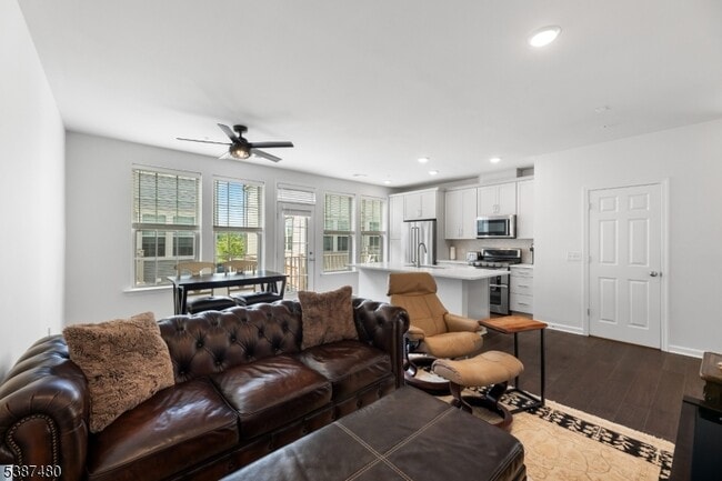 Photo - 89 Robeson St