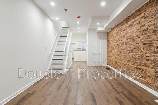 Photo - 912 N Milton Ave