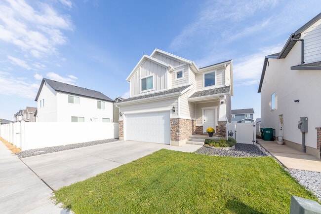 Building Photo - 3542 W 4150 S Rental