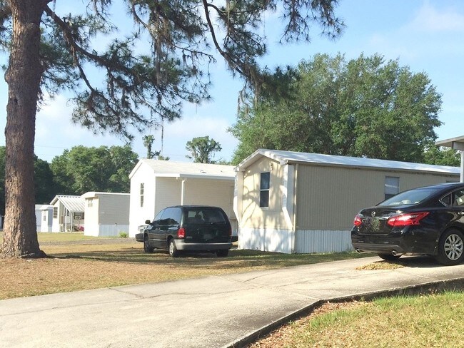 Photo - Oak Meadow Mobile Home Park