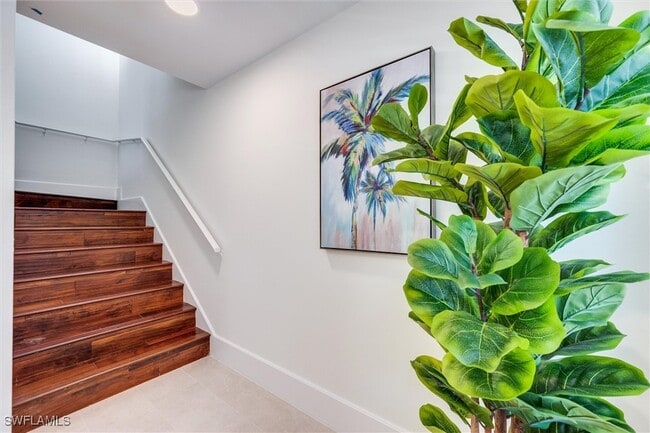 Photo - 2800 Lakeview Dr