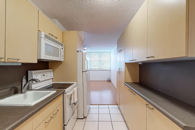 Photo - Available Now! Convenient Location in Waikiki Unit 219