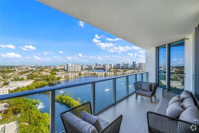 Building Photo - 17301 Biscayne Blvd Unit 2106 Rental