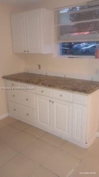 Building Photo - 2300 NW 15th Ct Unit B Rental
