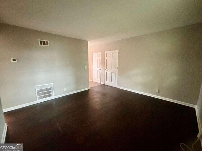 Photo - 1048 Washington St SW Unit 2