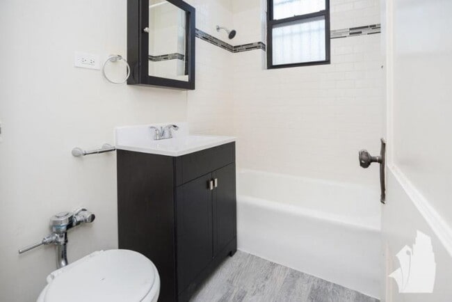 Photo - 0 bedroom in Chicago IL 60657