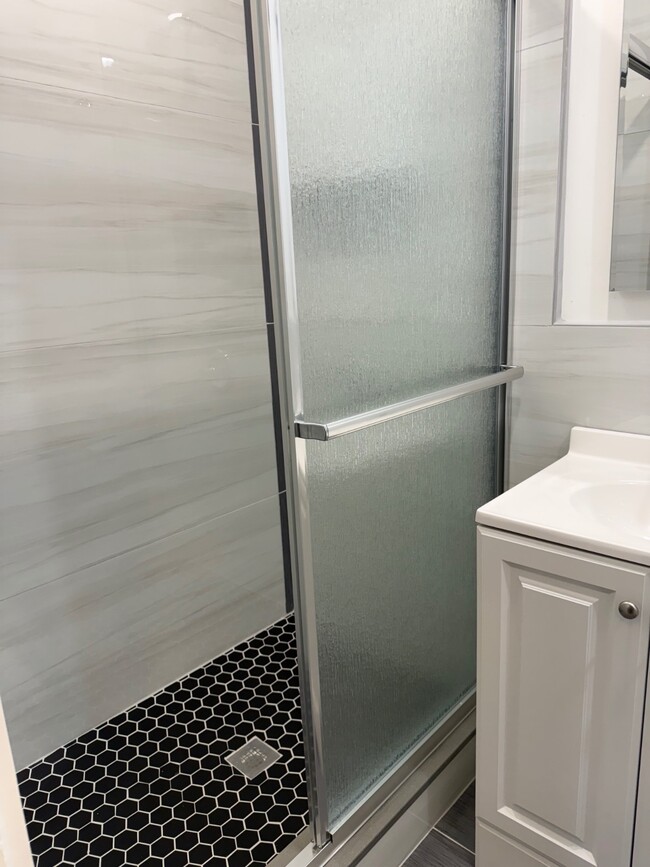 Building Photo - 1125-1160 60th St