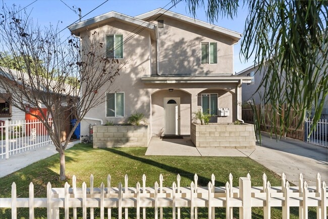 Building Photo - 7310 Roseberry Ave Unit A