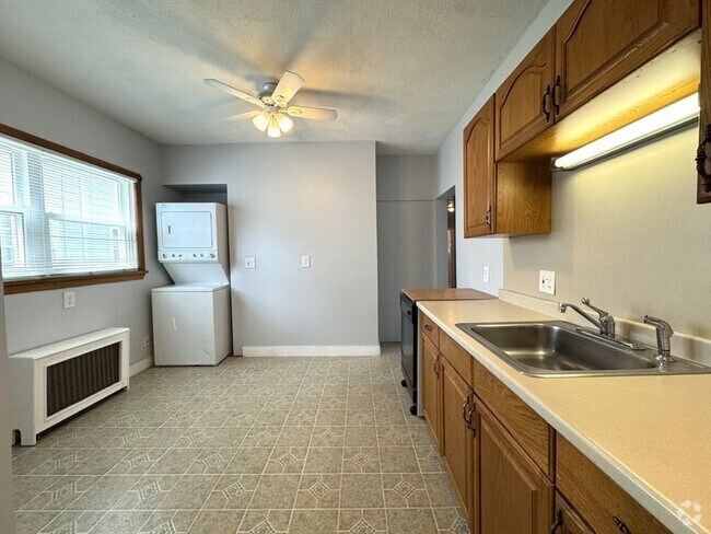 Building Photo - 28 Frederick Ave Unit 1 Rental