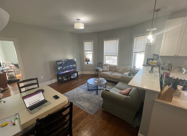 Photo - 337 Highland Ave Unit 2