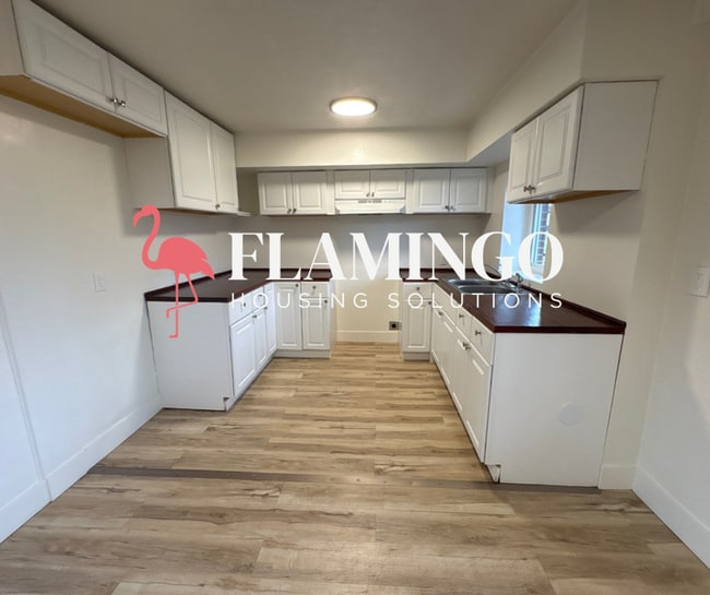 Photo - 305 Mercer Ave