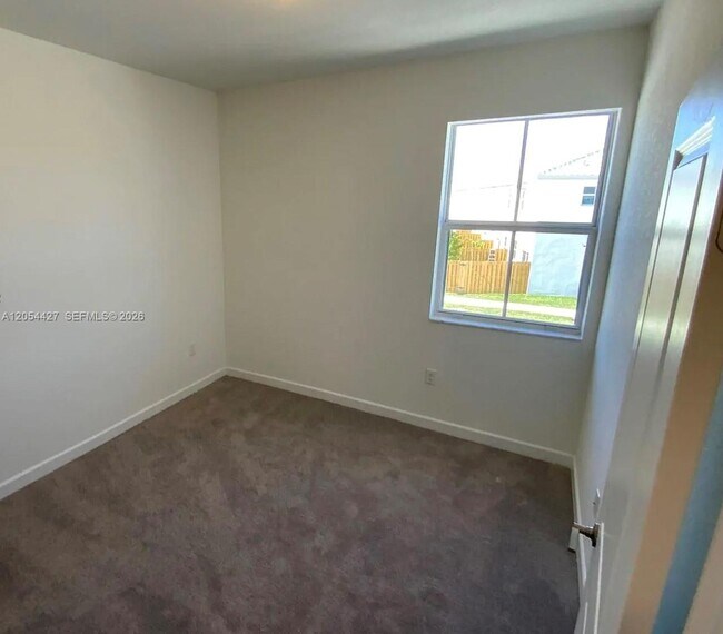 Photo - 1859 SE 27 TERR