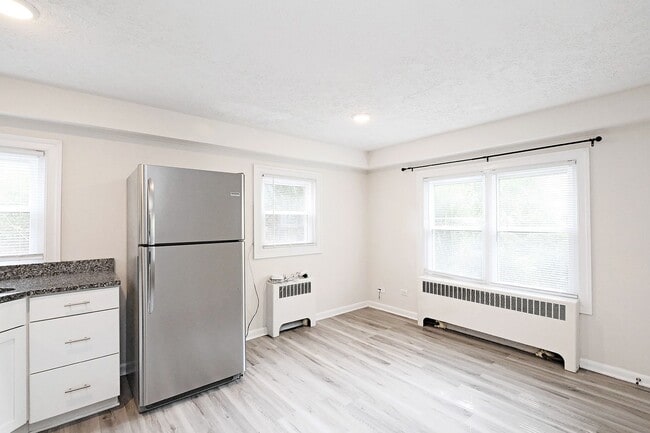 Building Photo - Student-Friendly! Off-Grounds UVA Apartment With Ting Fiber Internet Unit Rock Creek RD 616 #A