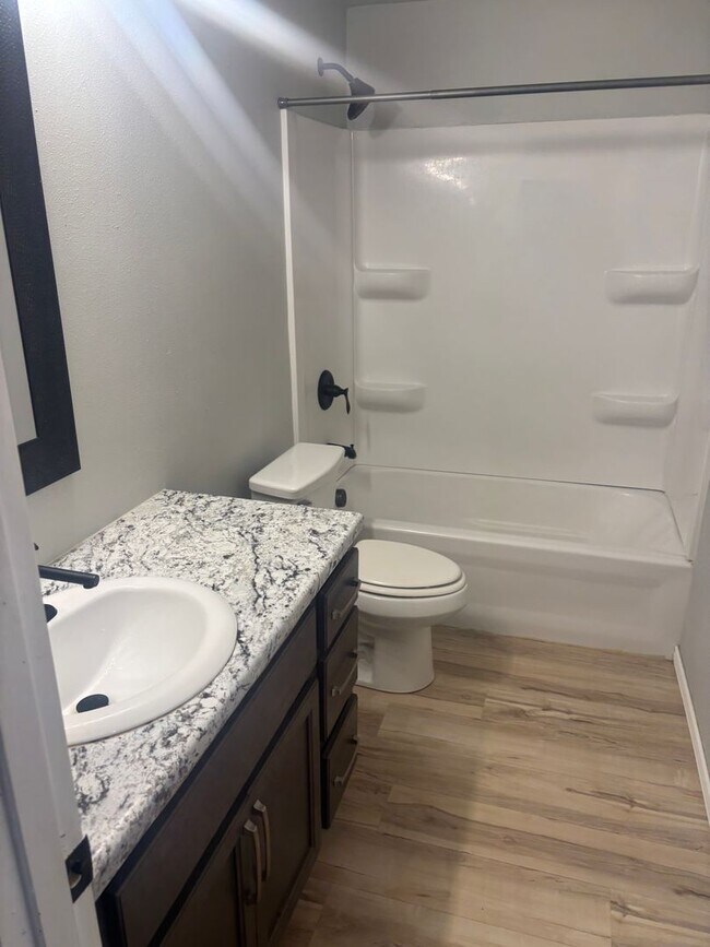 1527 NW 2nd St Unit 1527 NW 2nd St #7