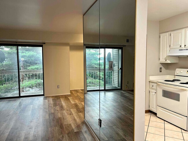 Photo - 30445 W 14 Mile Rd