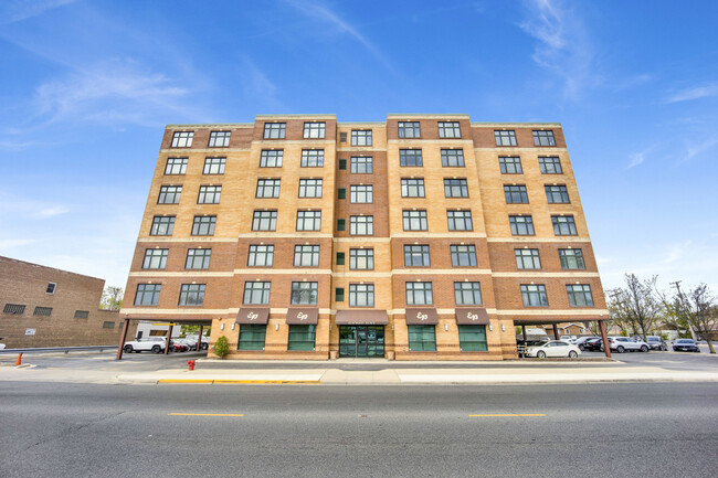 Photo - 1930 N Harlem Ave Unidad 404 Rental