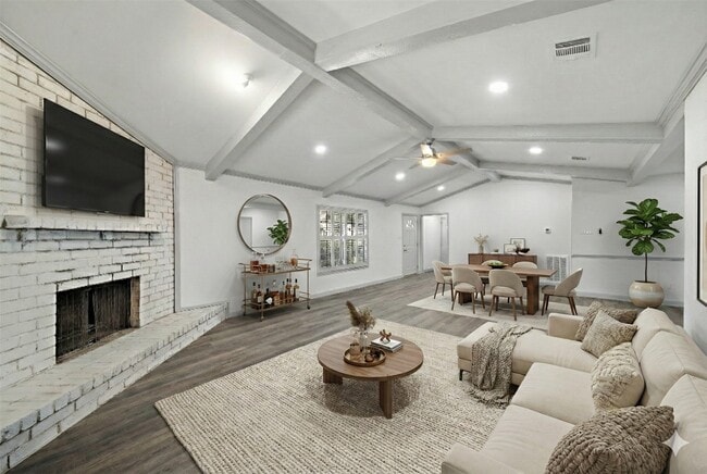 Photo - 1714 Huge Oaks St