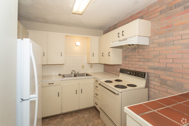 1BR 1BA- Kitchen