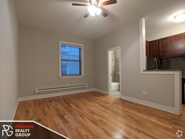 Building Photo - 633 W Barry Ave Rental