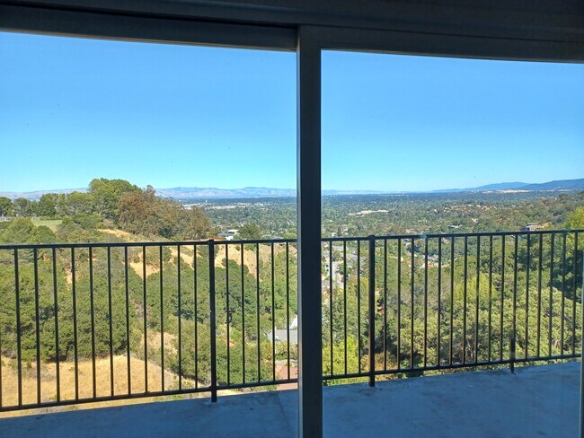 Photo - 1689 Sunnyslope Ave