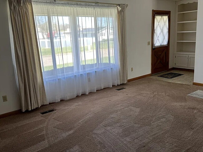Photo - Near Gallipolis Holzer Hospital. 3Br, 2Bath