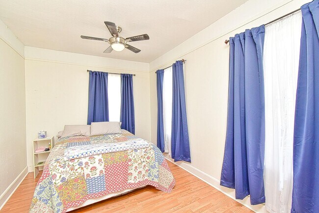 Photo - 7 Dupont Ln Casa