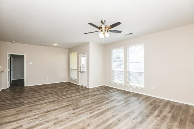 Photo - 9909 Amaryllis Ln