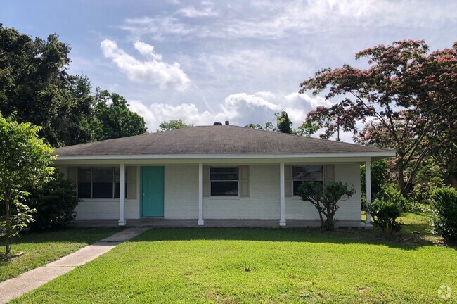 Building Photo - 618 Anniston Ave Rental