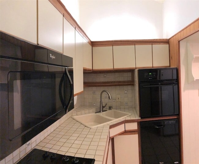 Photo - 18040 Midway Rd Unit 195