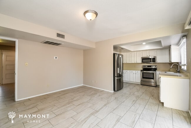 Photo - 2108 E Villa Ct