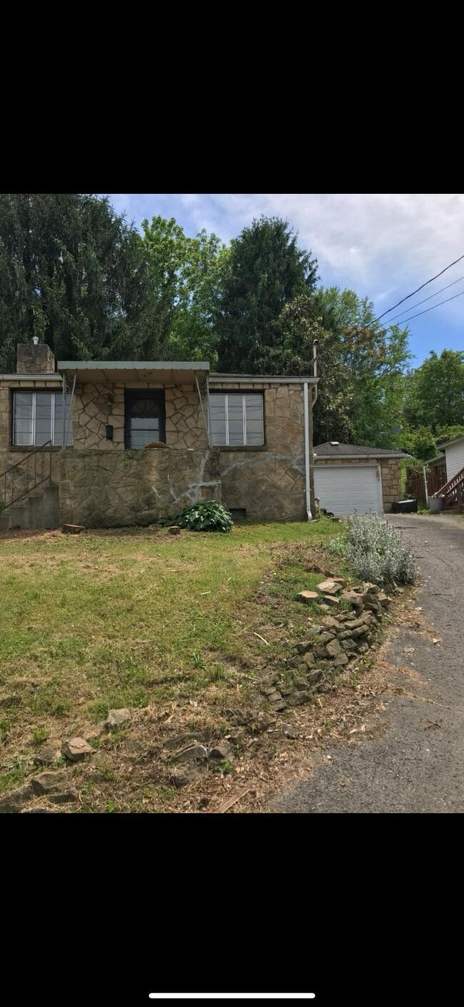 Photo - 807 Potomac Ave