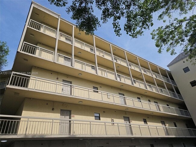 Photo - 8290 Lake Dr Unit 308