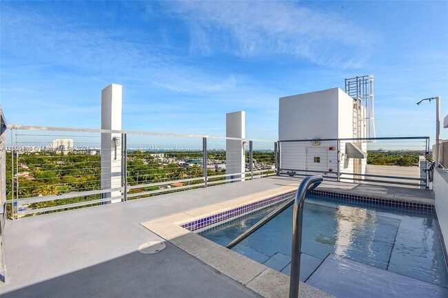 Photo - 8101 Biscayne Blvd Condominio Unidad R-708