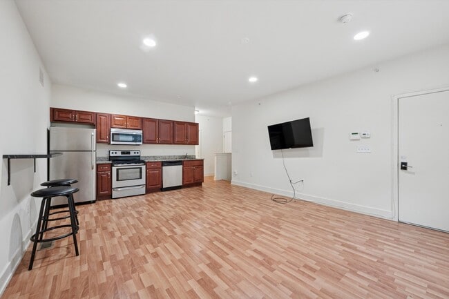 Building Photo - 1511 Master St Unit 1