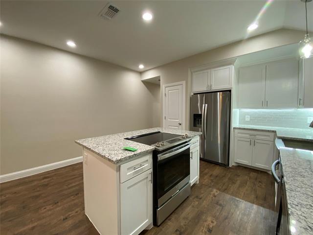 Photo - 804 N Broughton St
