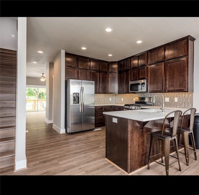 Photo - 1567 Brooks Ave