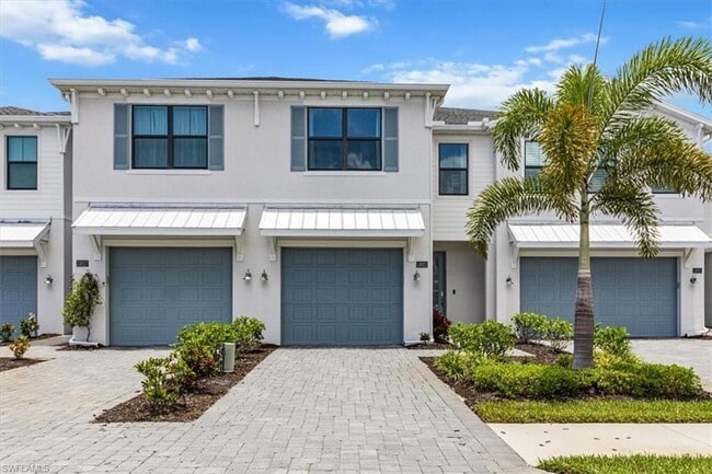 Building Photo - 13021 Pembroke Dr