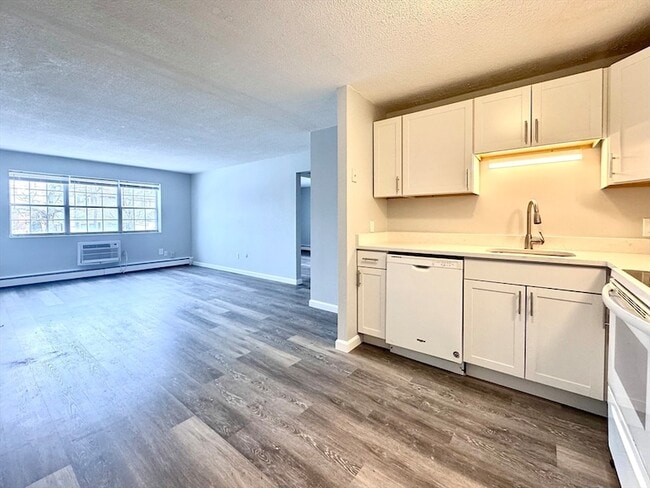 Photo - 130 North St Unit 5